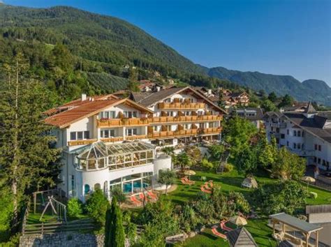 Hotel Family Hotel Gutenberg Schenna, Italy .